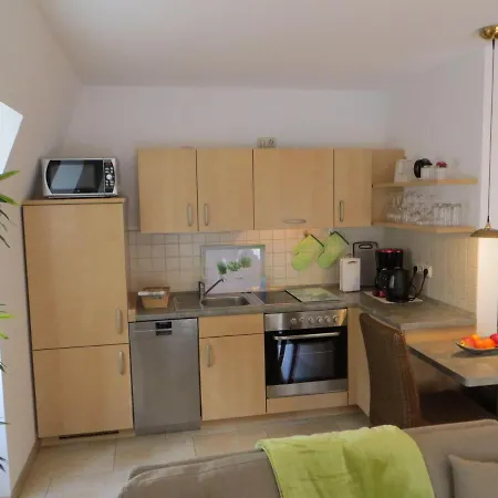 Weisses-haus-am-kurpark-fewo-waldblick Apartament