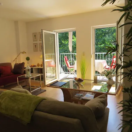 Weisses-haus-am-kurpark-fewo-waldblick 奎德林堡