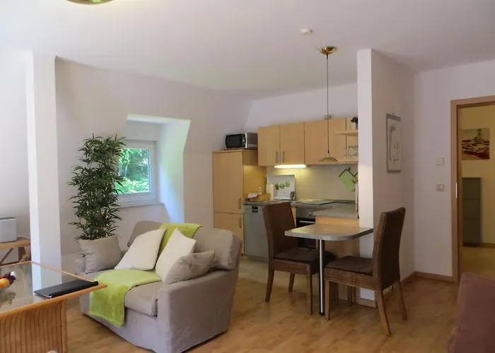 Weisses-haus-am-kurpark-fewo-waldblick Quedlinburg