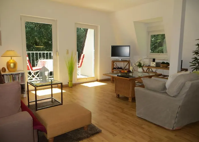 Weisses-haus-am-kurpark-fewo-waldblick * Quedlinburg